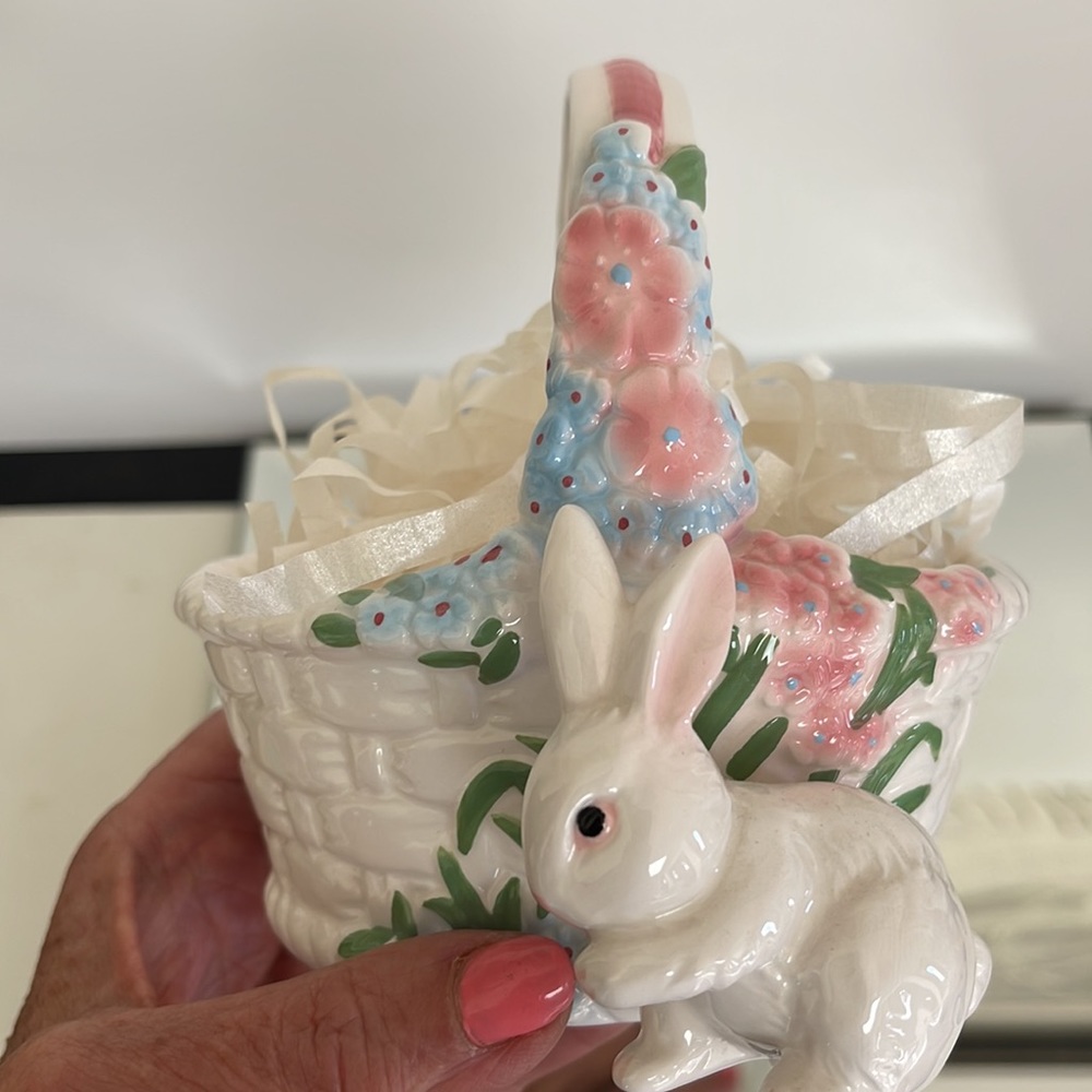 VNTG  Music Box by Well Known “San Fransisco Music Box Company”